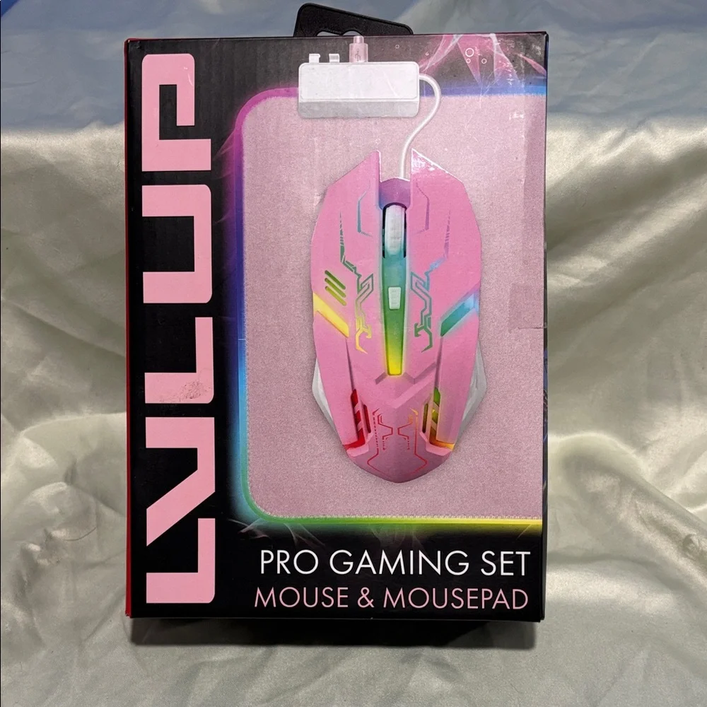 LVLUP Pro Gaming Mouse and Mousepad Set - Pink